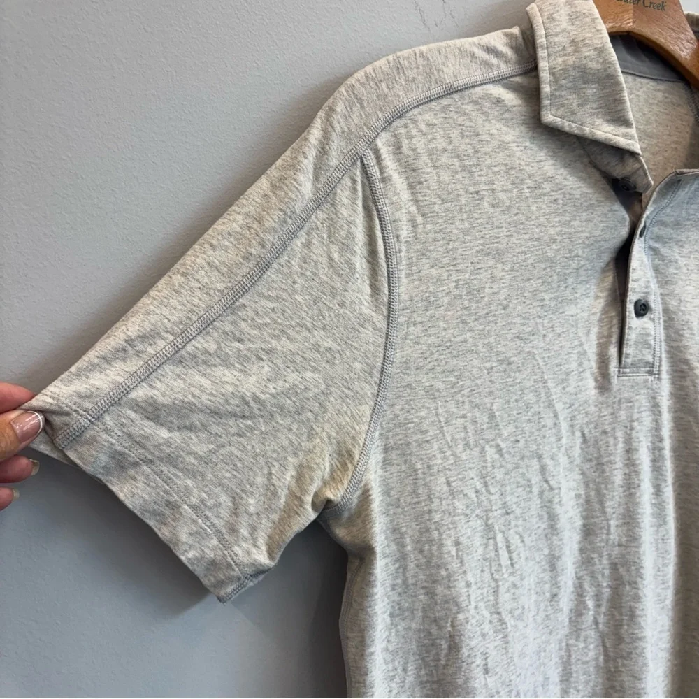 Lululemon Performance Polo Shirt Mens Small Short Sleeve Light Gray - Picture 3 of 8